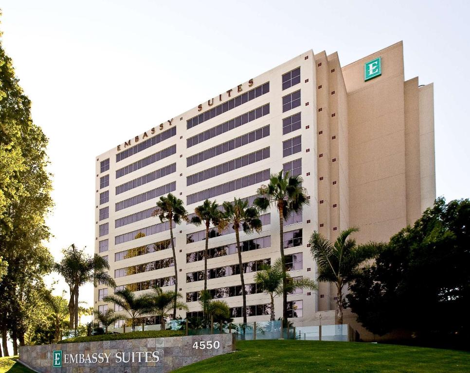 Embassy Suites Hotel - San Diego, La Jolla, photo 1
