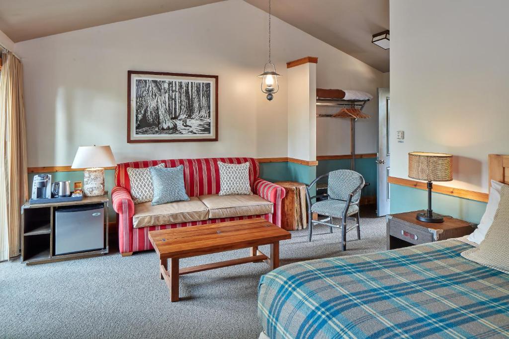 Evergreen Lodge, photo 2