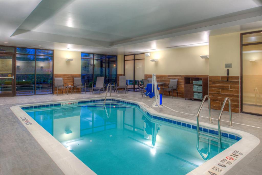 Fairfield Inn & Suites by Marriott Canton, photo 4