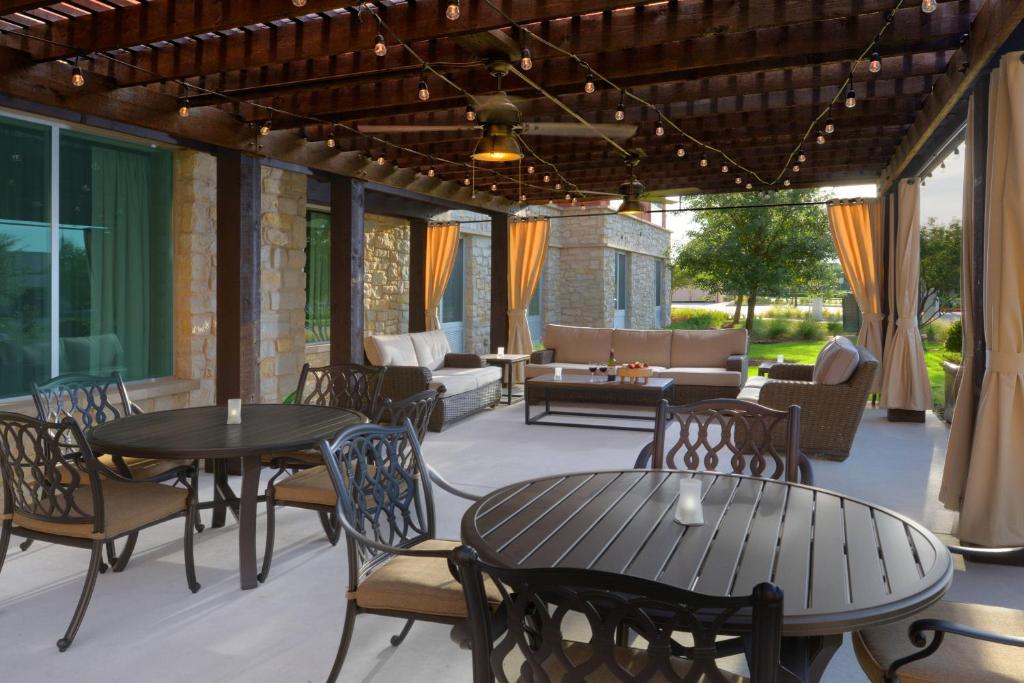 Fairfield Inn & Suites by Marriott Dallas Plano The Colony, photo 1