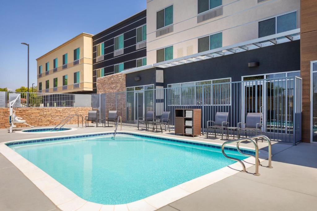 Fairfield Inn & Suites by Marriott Fresno North/Shaw Avenue, photo 4