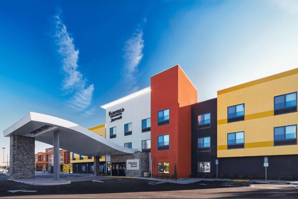 Fairfield Inn & Suites by Marriott Fresno Yosemite International Airport, photo 1