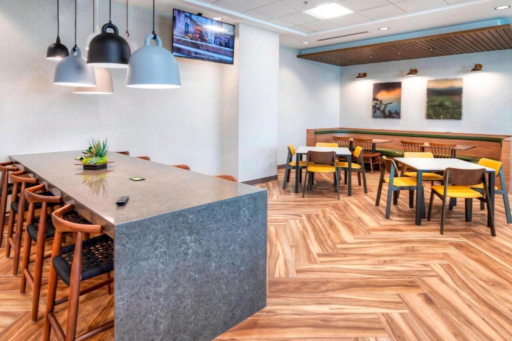 Fairfield Inn & Suites by Marriott Ottawa Airport, photo 1