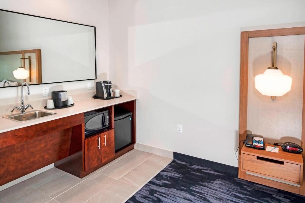 Fairfield Inn & Suites by Marriott Ottawa Airport, photo 3