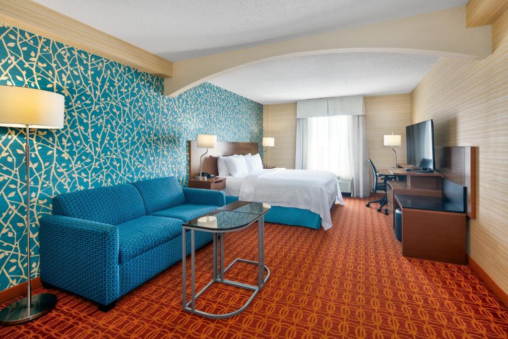 Fairfield Inn & Suites by Marriott Toronto Airport, photo 2