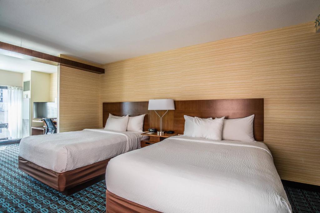 Fairfield Inn and Suites Chicago Downtown-River North, photo 2