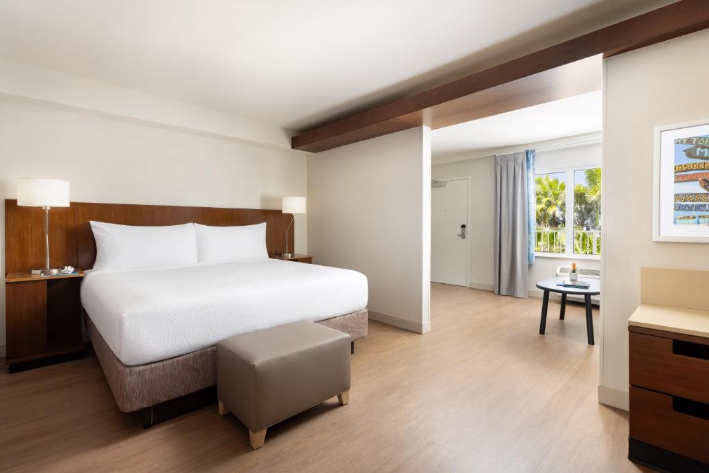 Fairfield Inn & Suites Key West, photo 2