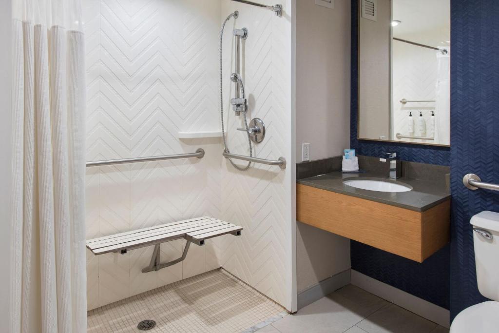 Fairfield Inn by Marriott Rochester Airport, photo 3
