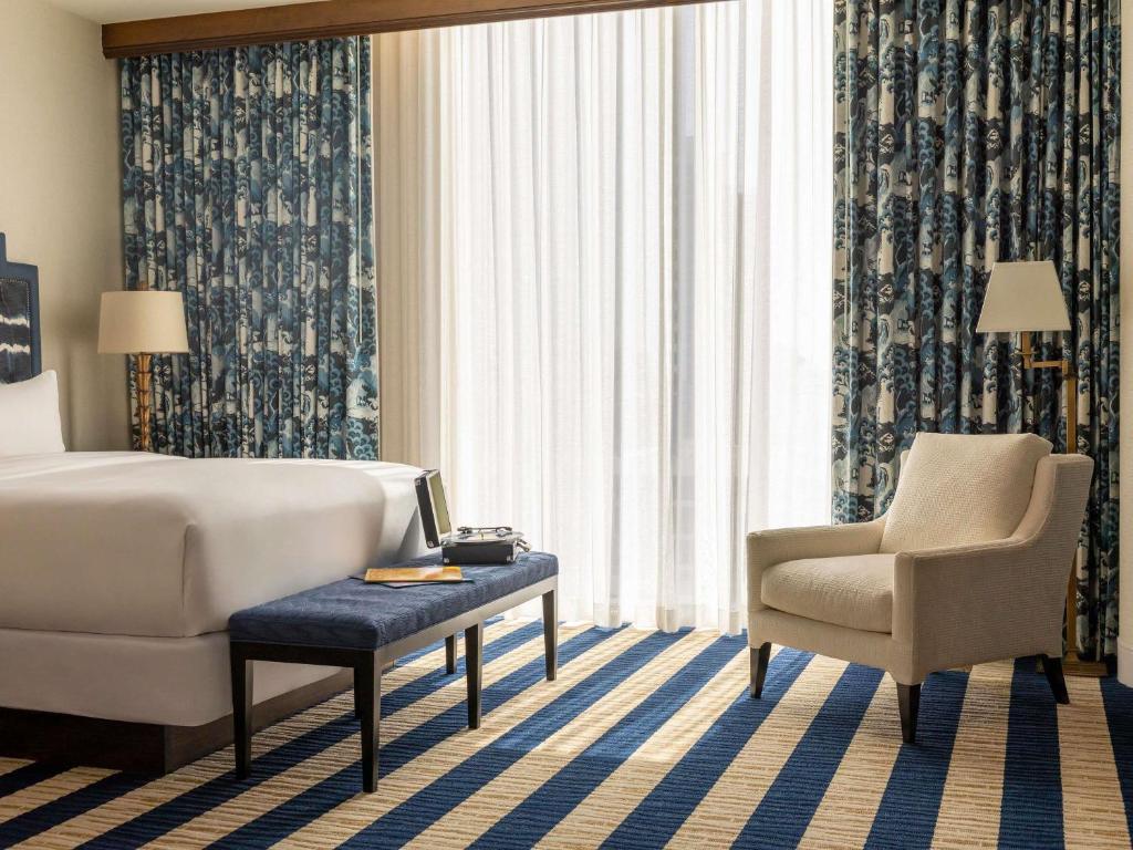 Fairmont Austin, photo 2