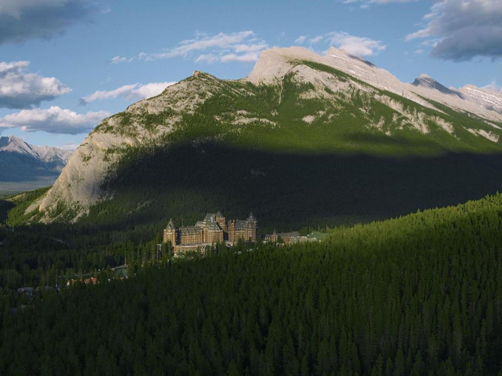 Fairmont Banff Springs, photo 2