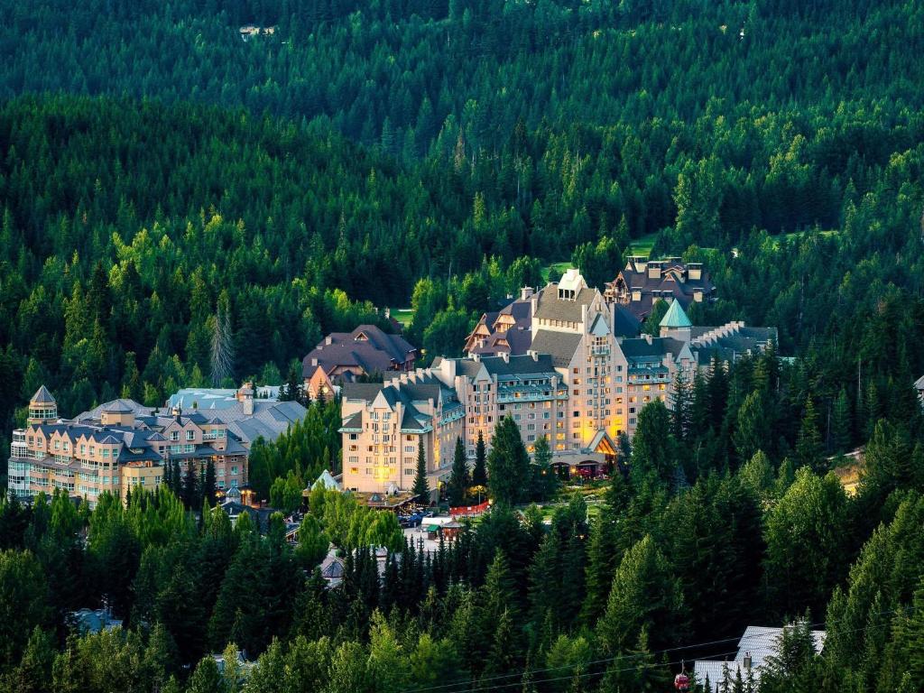 Fairmont Chateau Whistler, photo 1