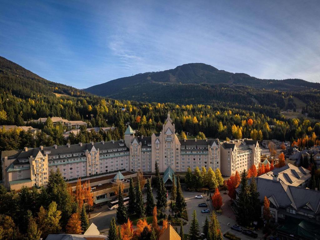 Fairmont Chateau Whistler, photo 4
