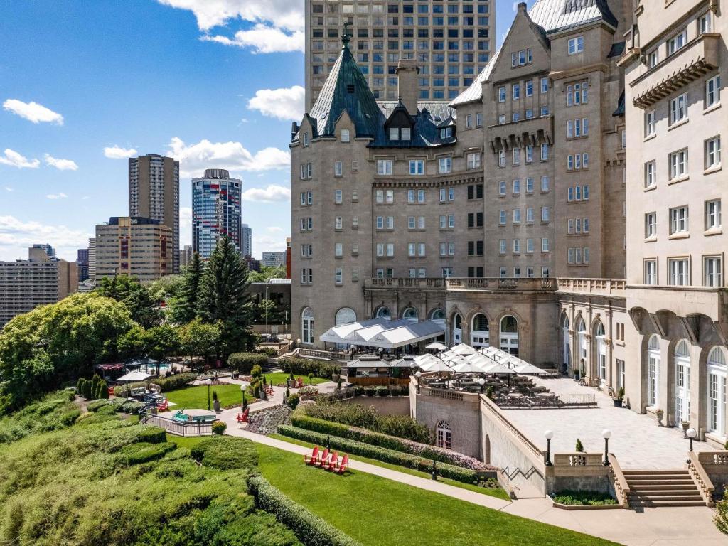 Fairmont Hotel Macdonald, photo 2