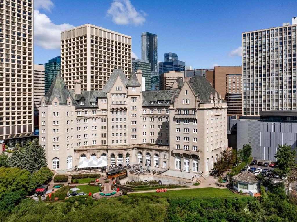 Fairmont Hotel Macdonald, photo 3