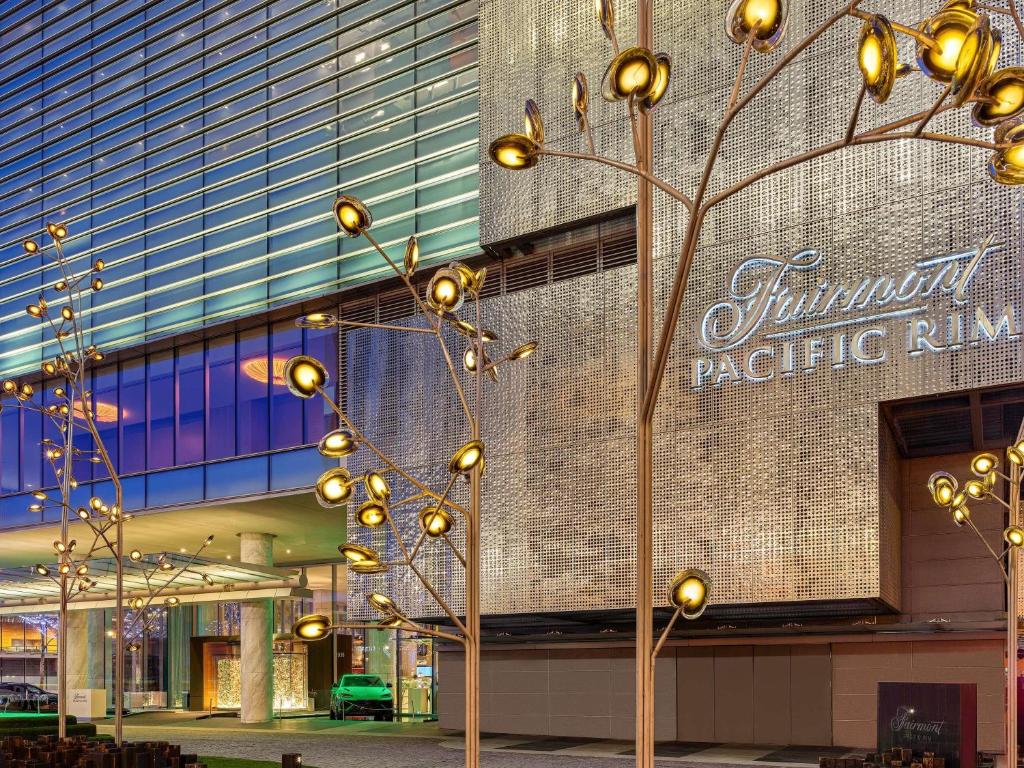 Fairmont Pacific Rim, photo 2