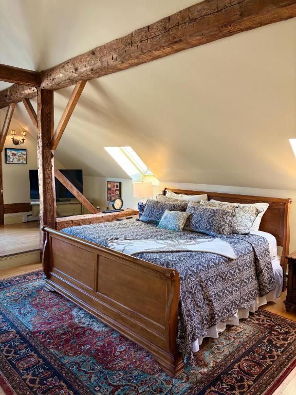 Four Columns Inn, photo 2