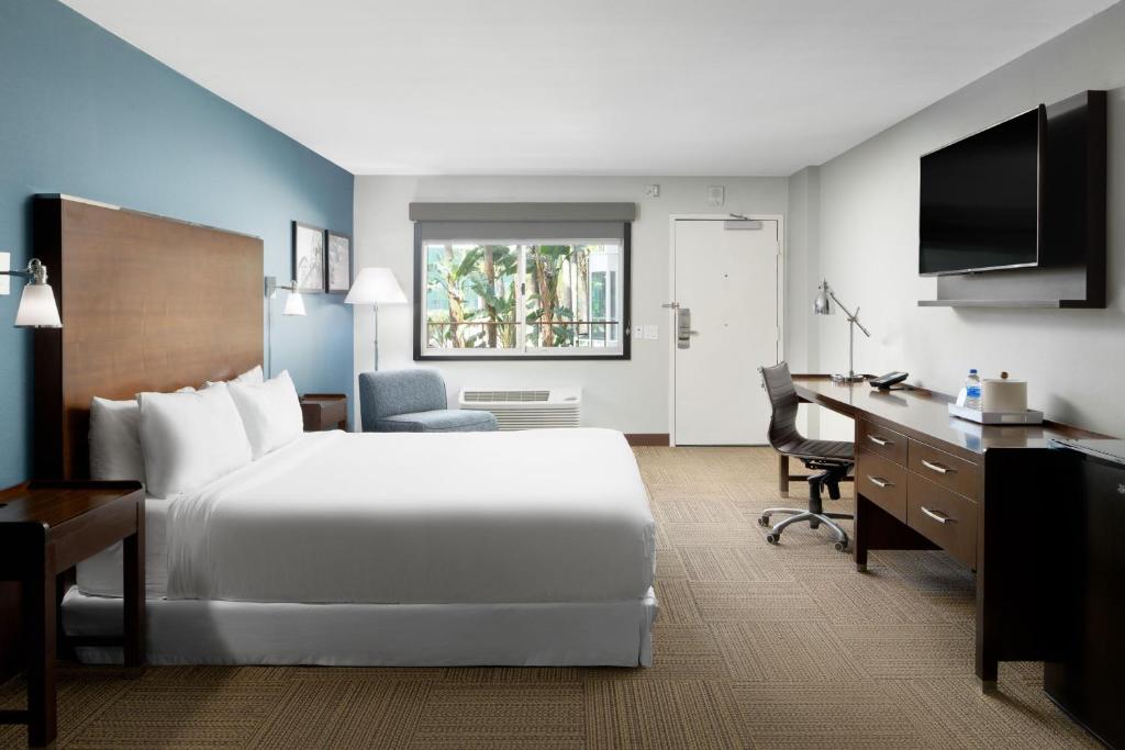 Four Points by Sheraton Anaheim, photo 2