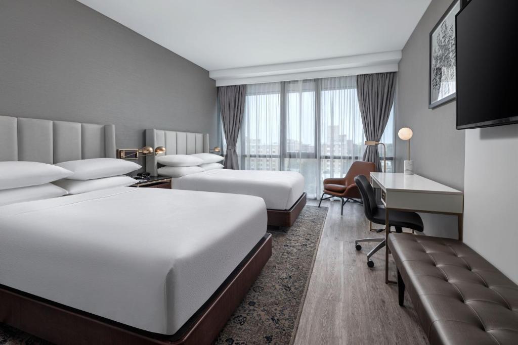 Four Points by Sheraton Flushing, photo 2