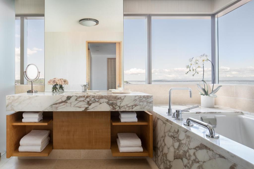 Four Seasons Hotel Seattle, photo 3