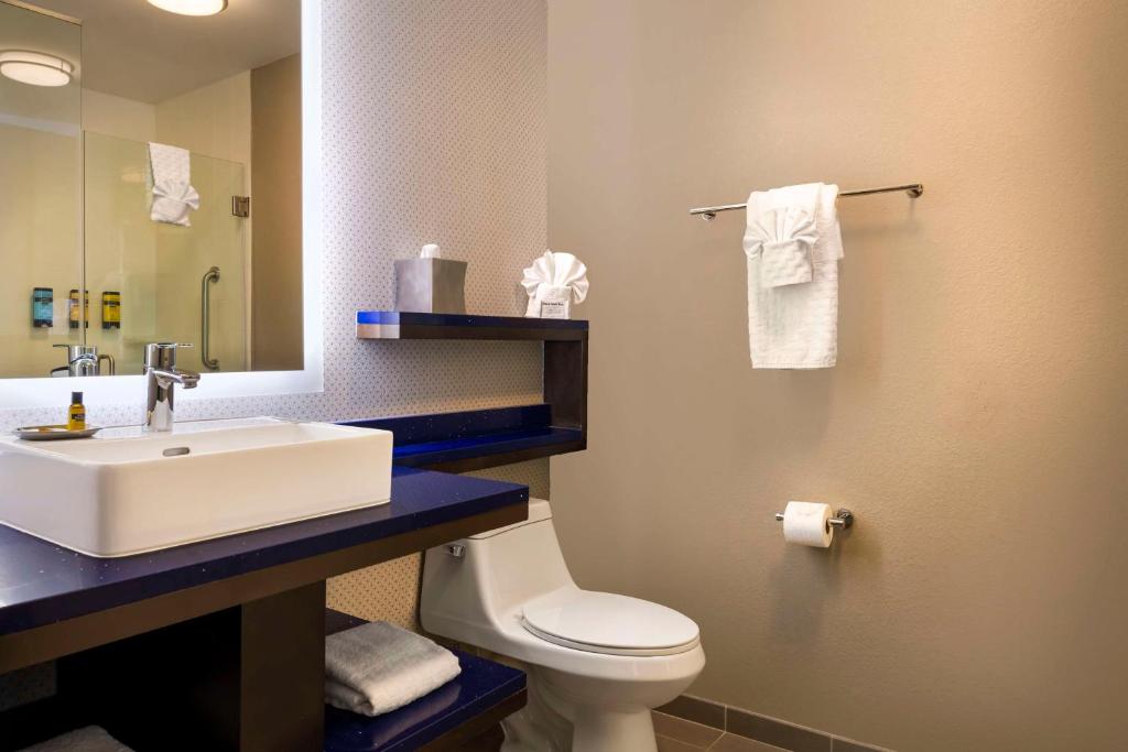 GLo Hotel Asheville-Blue Ridge Parkway, photo 3