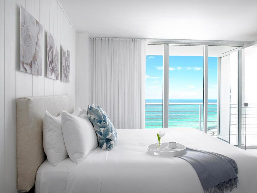 Grand Beach Hotel, photo 2