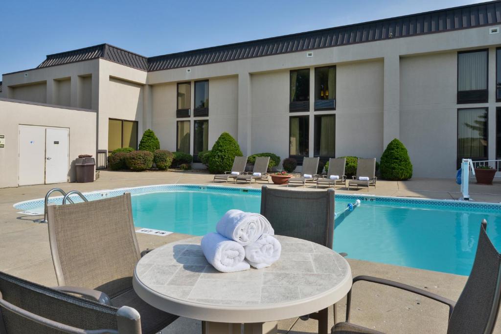 Greenstay Hotel & Suites Springfield, photo 3
