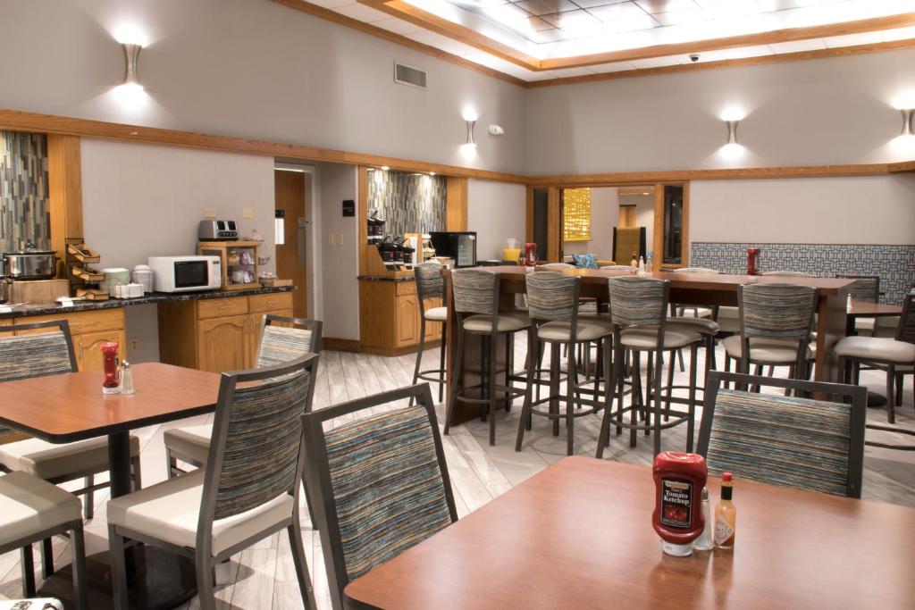 Greenstay Hotel & Suites Springfield, photo 4