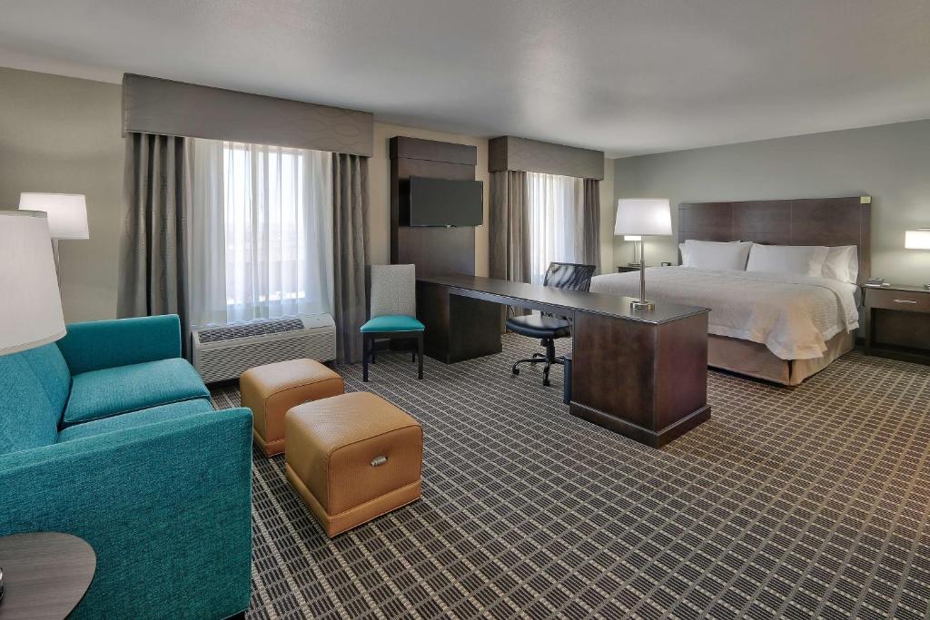 Hampton Inn & Suites Albuquerque Airport, photo 2