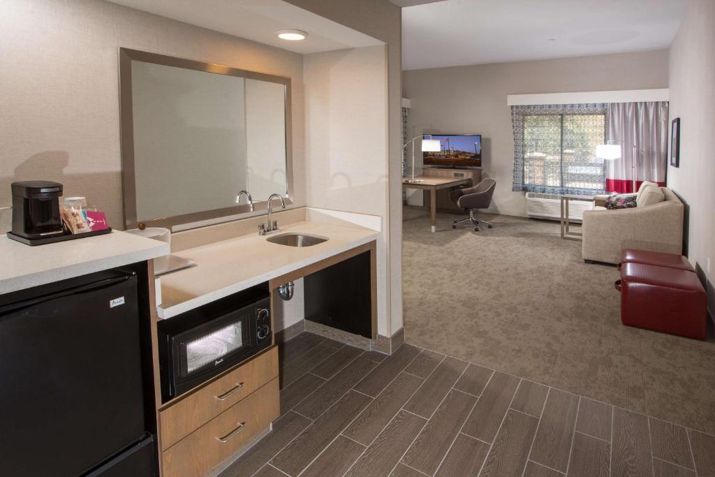 Hampton Inn & Suites Buellton/Santa Ynez Valley, photo 3