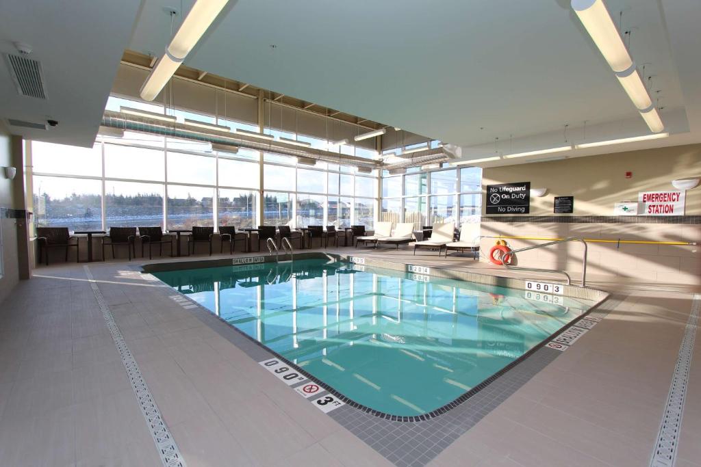 Hampton Inn & Suites by Hilton St. John's Airport, photo 4