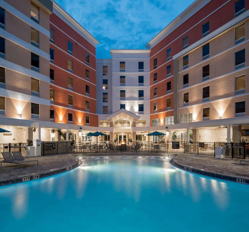 Hampton Inn & Suites Cape Canaveral Cruise Port, Fl, photo 4