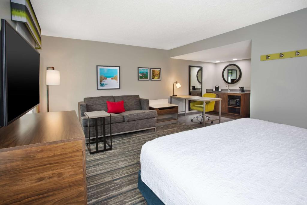 Hampton Inn & Suites Cape Coral/Fort Myers, photo 2