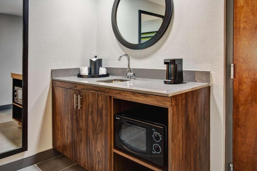 Hampton Inn & Suites Cape Coral/Fort Myers, photo 3