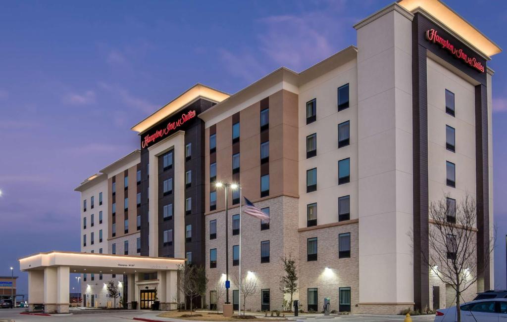 Hampton Inn & Suites Dallas-The Colony, photo 1