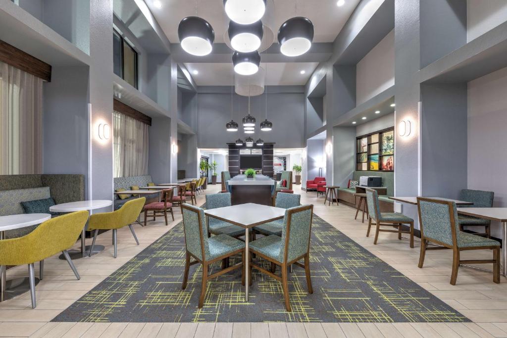 Hampton Inn & Suites Lake Jackson-Clute, photo 4