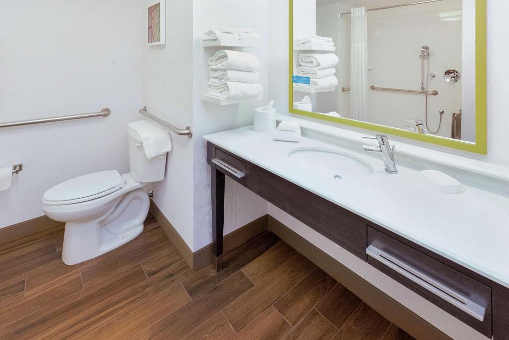 Hampton Inn & Suites Morgantown / University Town Centre, photo 3