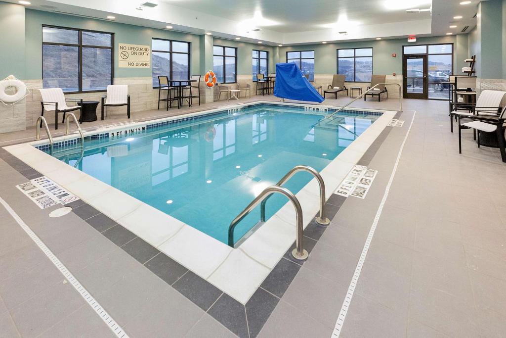 Hampton Inn & Suites Morgantown / University Town Centre, photo 4