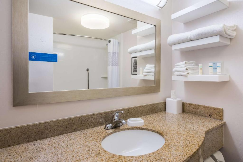 Hampton Inn Clifton Park, photo 3