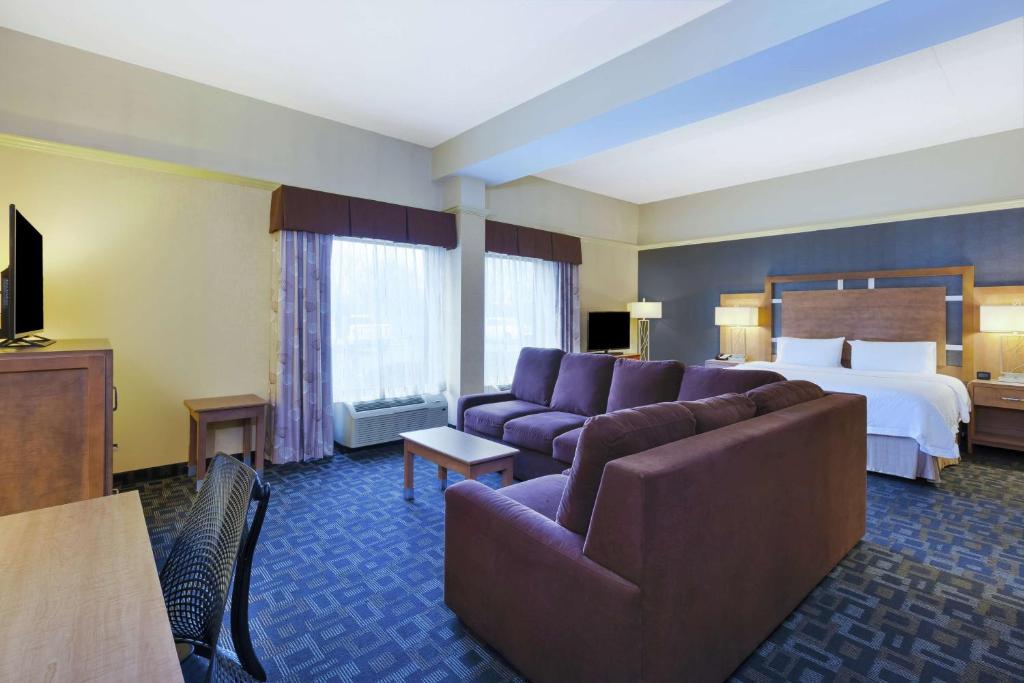 Hampton Inn Clinton, photo 2