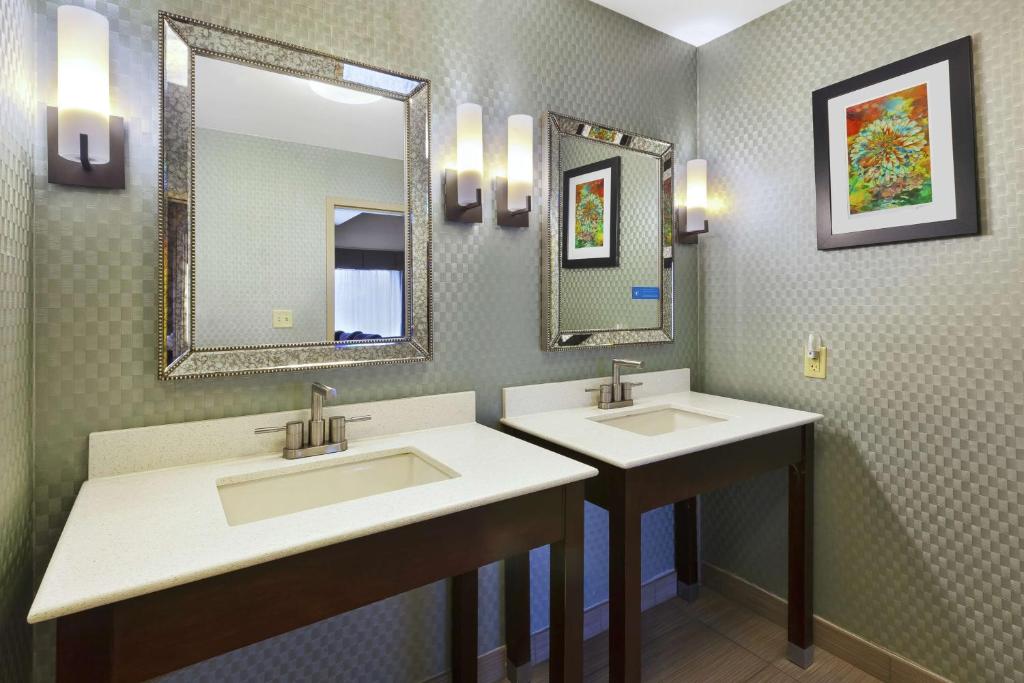 Hampton Inn Clinton, photo 3