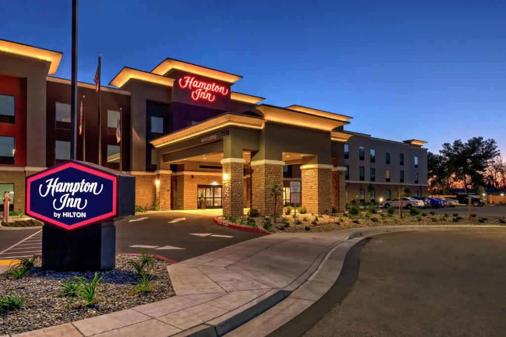 Hampton Inn Fresno Airport, photo 1