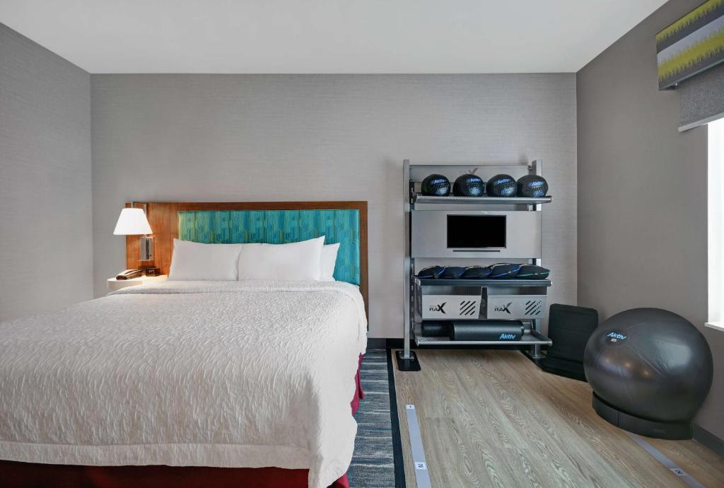 Hampton Inn Las Vegas Strip South, NV 89123, photo 2