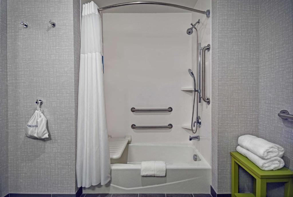 Hampton Inn Las Vegas Strip South, NV 89123, photo 3