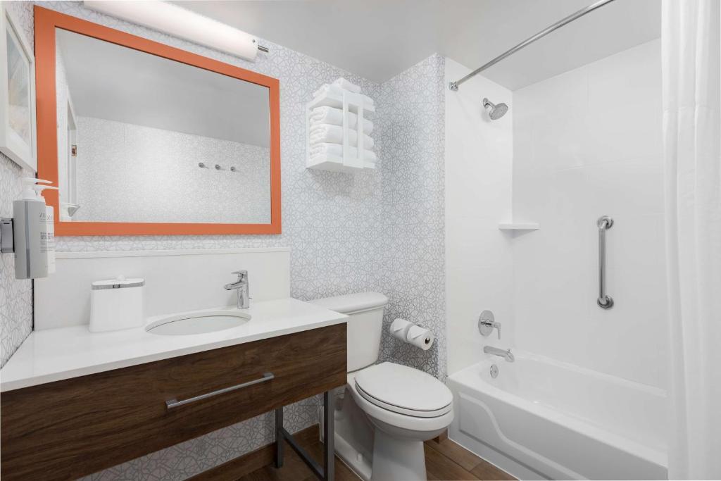 Hampton Inn Louisville - Airport, photo 3