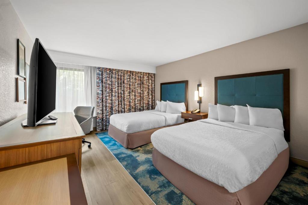 Hampton Inn Naples - I-75, photo 2