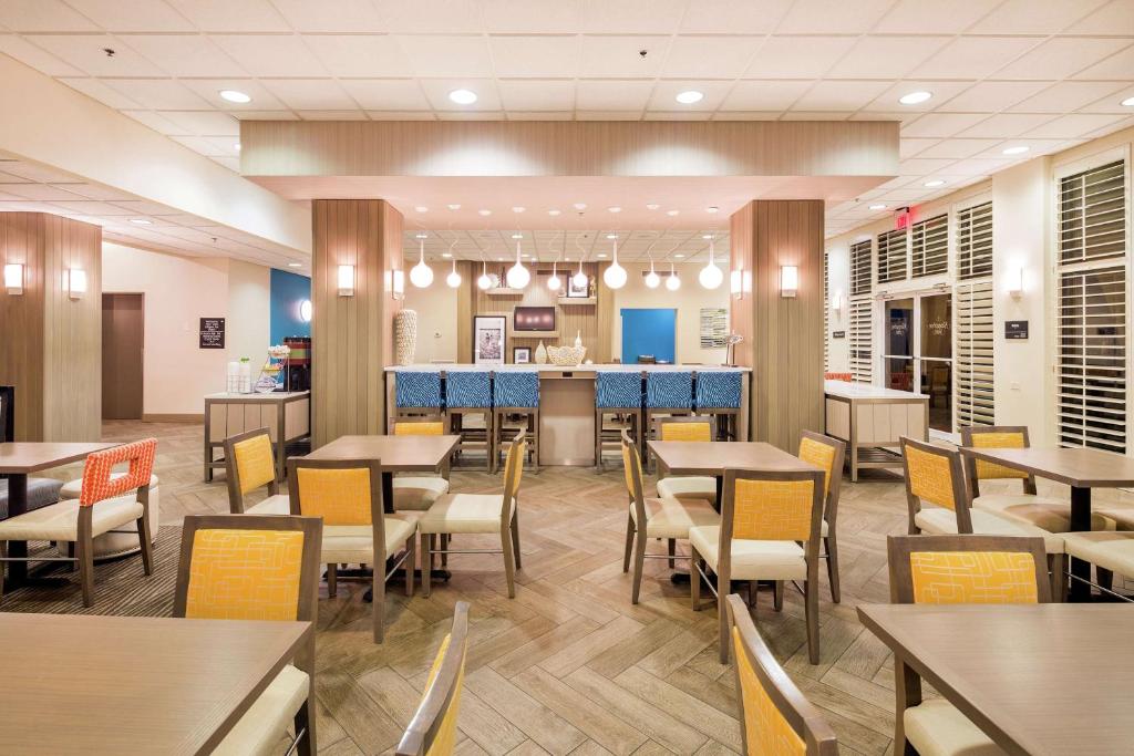 Hampton Inn Pensacola Beach, photo 4