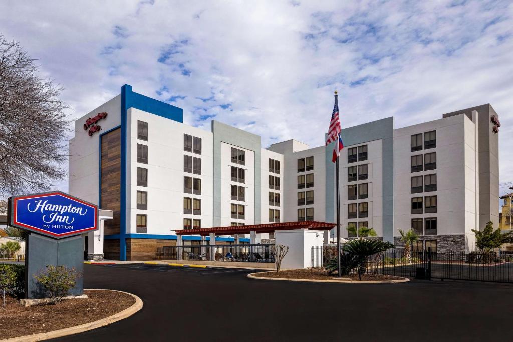 Hampton Inn San Antonio-Downtown, photo 1