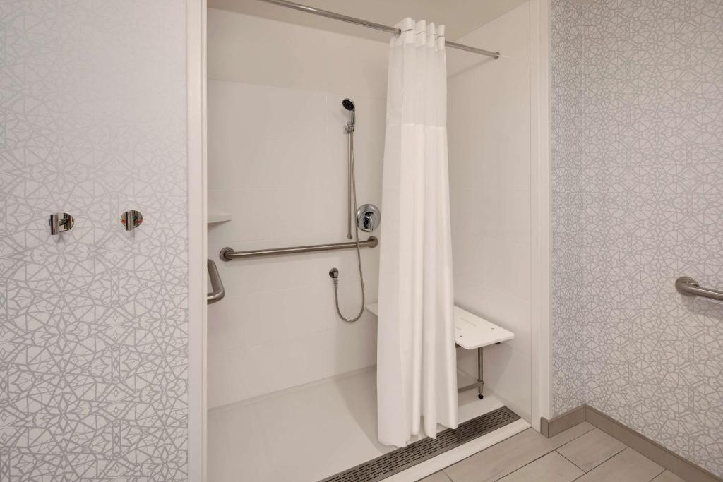 Hampton Inn Santa Cruz West, photo 3