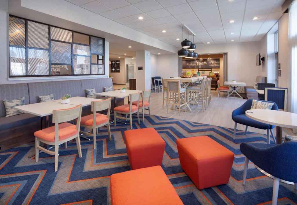 Hampton Inn Santa Cruz West, photo 4