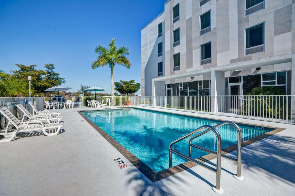 Hampton Inn Sarasota/Bradenton Airport, photo 2